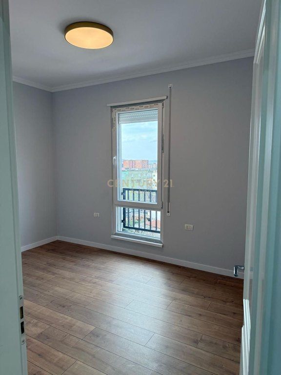 🏡 Appartamento 3+1+2 in affitto a Porcelan
