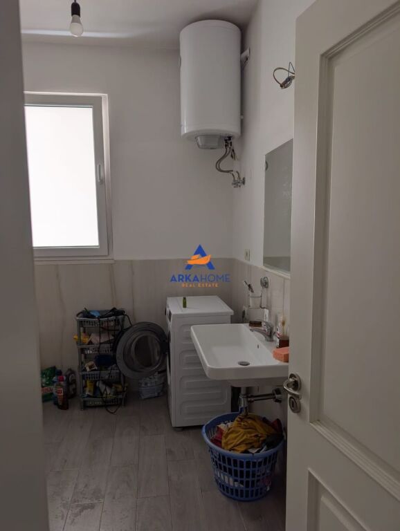 JEPET APARTAMENT ME QERA 2+1+BALLKONE "FRESK" 500 EURO