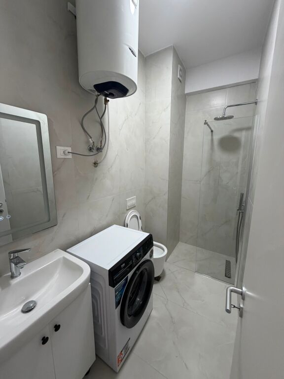 Apartament me qera 1+1 Kadiu