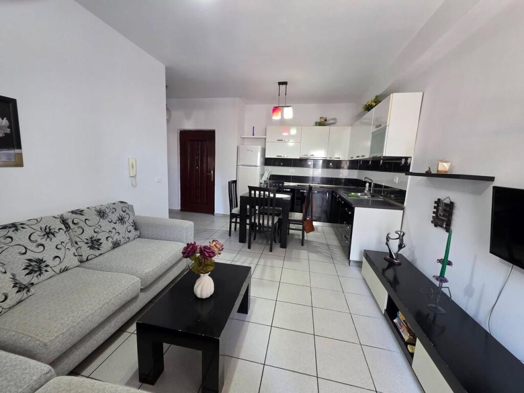 Qera | Apartament 1 + 1 | Brryli | 450 €/muaj