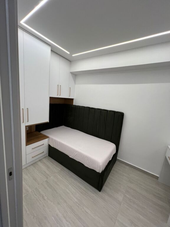 Shitet Apartament 2+1 në Lagjen 17, pranë Ujësjellësit, Durrës