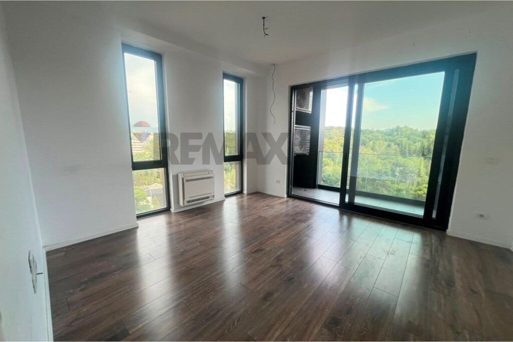 Zyrë - Për Qira - Gjuhët e huaja, Tiranë(ID: 530191031-778)