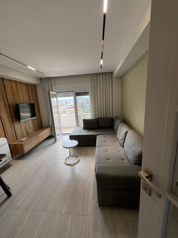 Shitet Apartament 2+1 në Lagjen 17, pranë Ujësjellësit, Durrës