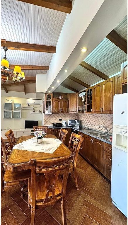 Jepet me qira apartament 3+1+2 tualete tek Vilat Gjermane!