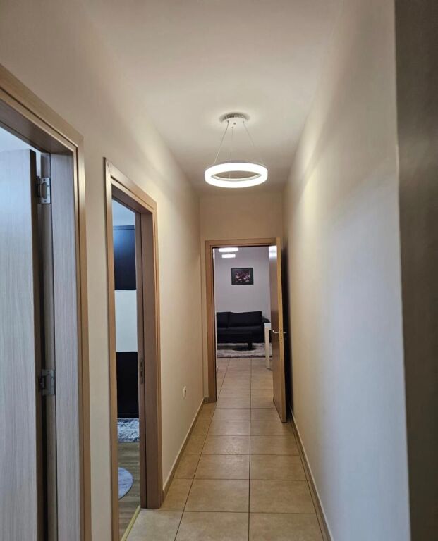 Qera | Apartament 2 + 1 | Rruga 5 Maji | 550 €/muaj