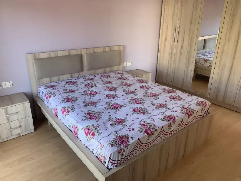 Qera | Penthouse 2+1+Aneks+Ballkon| Rruga Fuat Toptani | 500 €/muaj