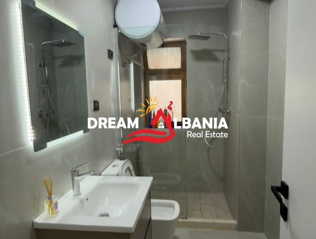 Apartament 2+1 me post parkimi me qera ne afersi te Gjykates se Rrethit ne Tirane (ID 5229001)
