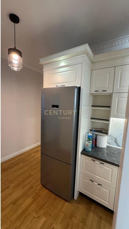 Shesim Apartament 3+1 me Post Parkimi – Kopshti Zoologjik, Rr. Eduart Mano 340,000 €