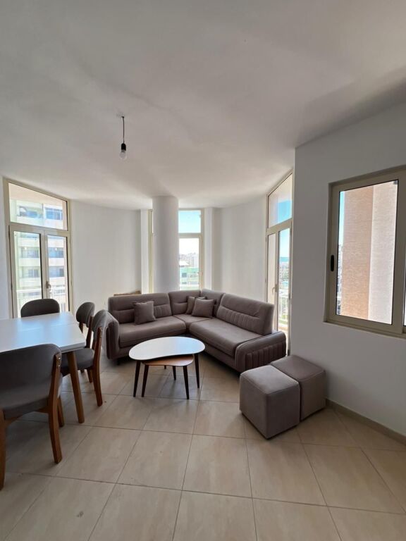 JEPET ME QERA APARTAMENT 2+1+2 PRANE POSTES PLZH, DURRES