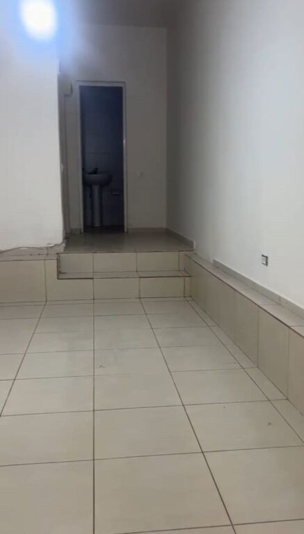 Affitto | Ambjent Biznesi | Rruga Ferit Xhajko | 350 €/mese