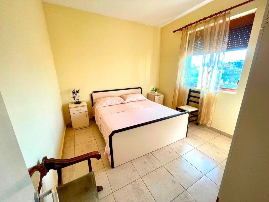 Apartament 1+1 me qira – Tek 21 Dhjetori !