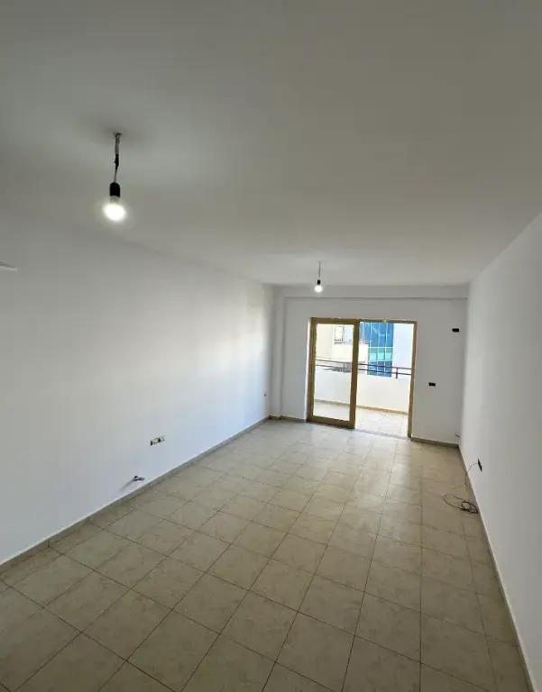 Affitto | Apartament 1 + 1 | Fresku | 300 €/mese