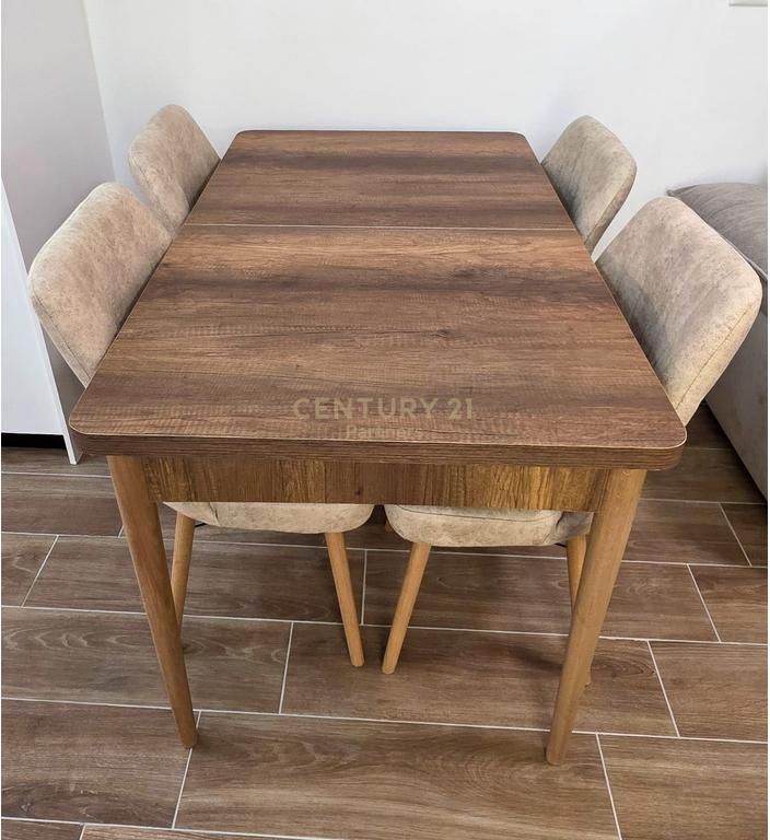 JAPIM ME QIRA APARTAMENT 1+1 &amp; POST PARKIMI TEK ALTURA TRADE CENTER BULEVARDI I RI 700 € /Muaj