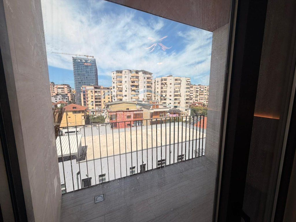 Qira, Apartament 2+1+2+ Post Parkimi, Altana Luxury Residence, Rruga e Kosovarëve, Tiranë.