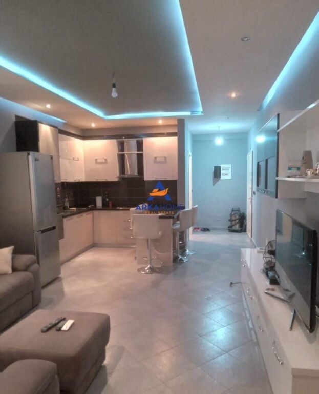 APPARTAMENTO IN AFFITTO 2+1+BALCONE "ARTISTI, UNAZA E RE" 50.000 LEKE