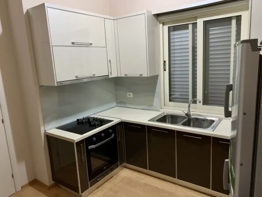 Qera | Penthouse 2+1+Aneks+Ballkon| Rruga Fuat Toptani | 500 €/muaj