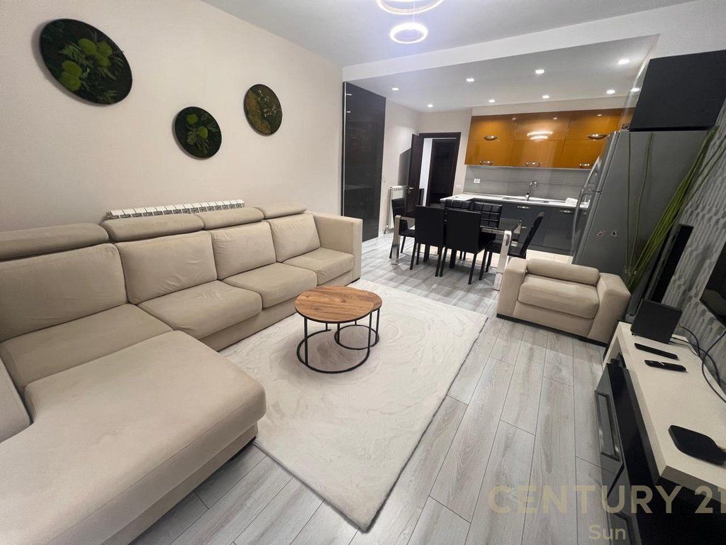 Jepet me qira apartament 2+1 në rezidencën Kodra e Diellit