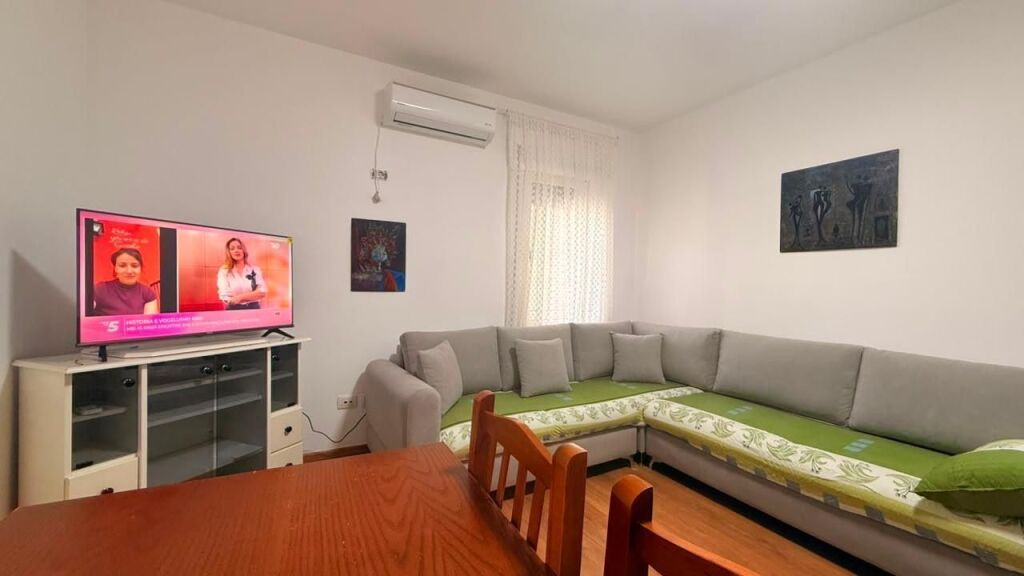1+1, dry lake by the road, 160 thousand euros