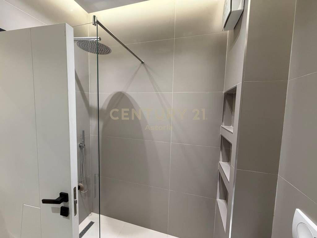 Appartamento 2+1 in Affitto – Viale Migjeni, Yzberish 600 € /Mese