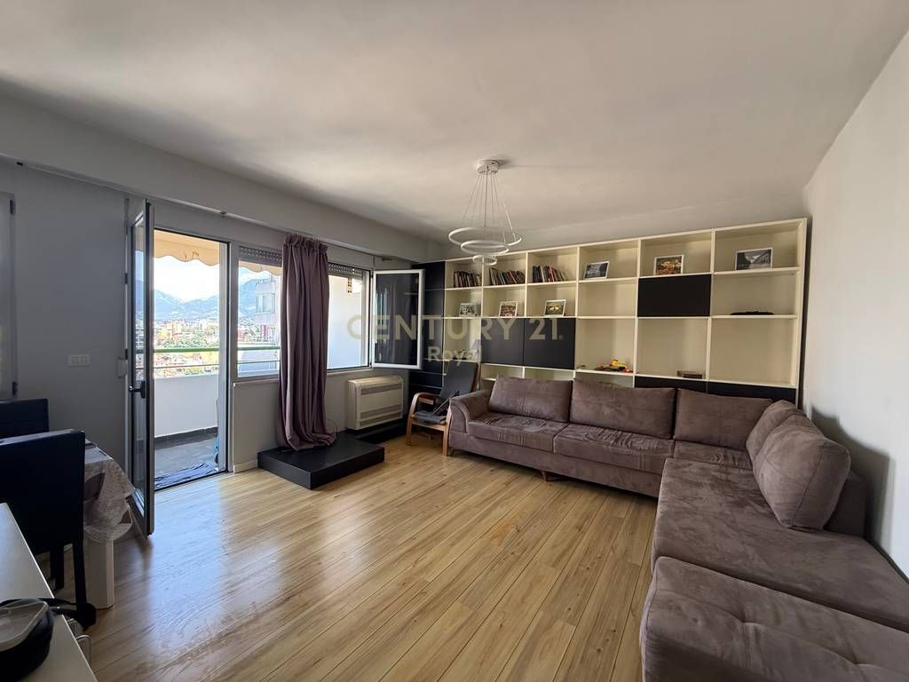 Jepet me qira apartament 1+1 në Kompleksin Halili, në Rrugën e Dibrës.