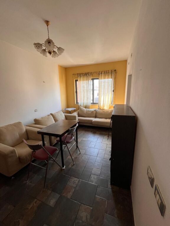 Shitet Apartament Duplex pranë Shkollës Bajram Curri