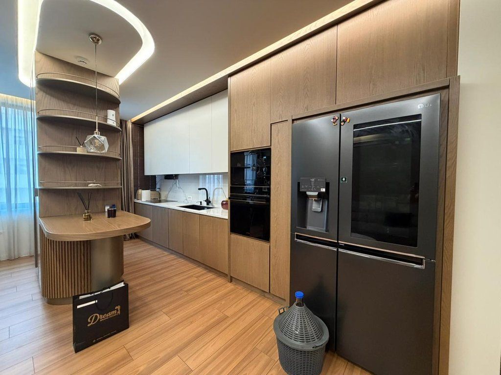 Shitet, Apartament 2+1+2, Rruga e Kavajes, Tiranë