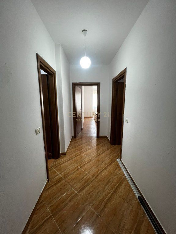 Jepet me Qera - Apartament 1+1 ne Misto Mame