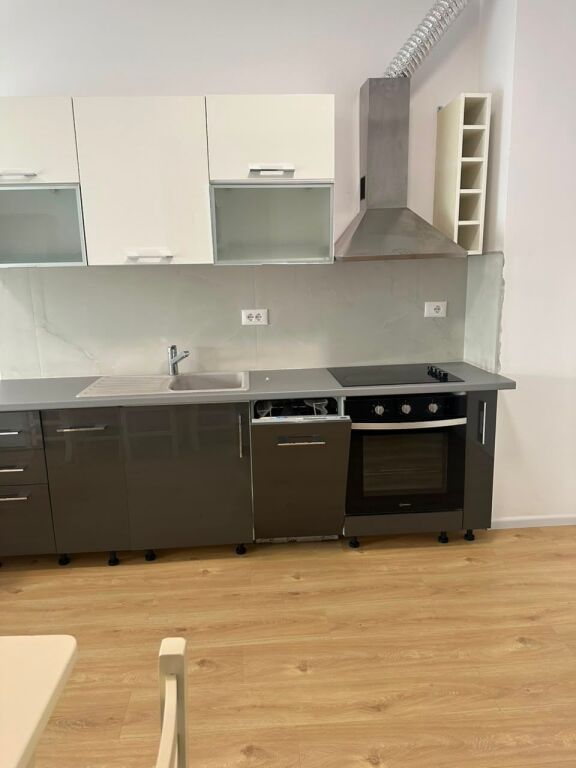 For rent 2+1 apartment at Rezidenca Kadiu, never inhabited before 450 EURO