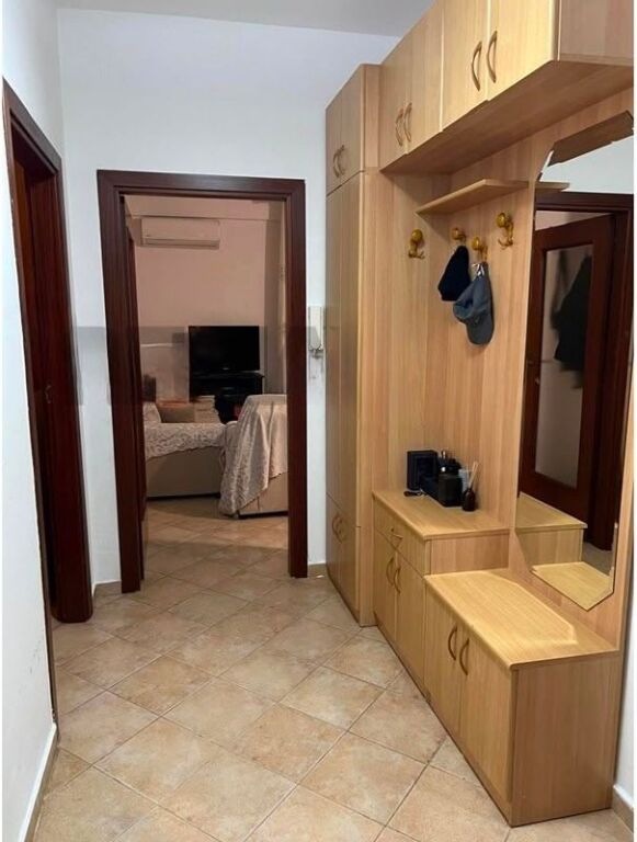 🔑 Jepet me Qira Apartament 1+1 tek Komuna e Parisit! 🏢✨