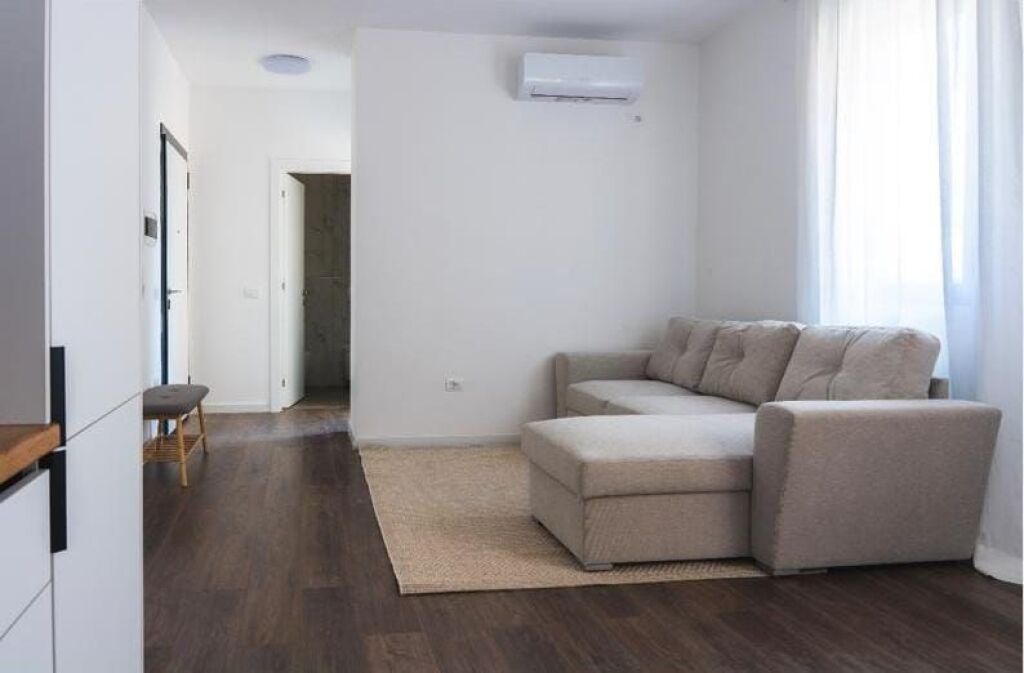 1+1 apartment for sale near Siri Kodra street.