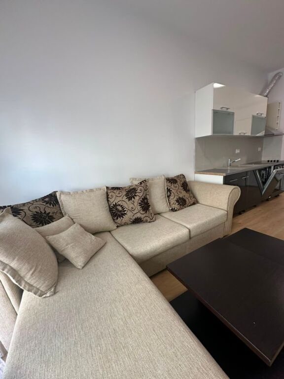 For rent 2+1 apartment at Rezidenca Kadiu, never inhabited before 450 EURO