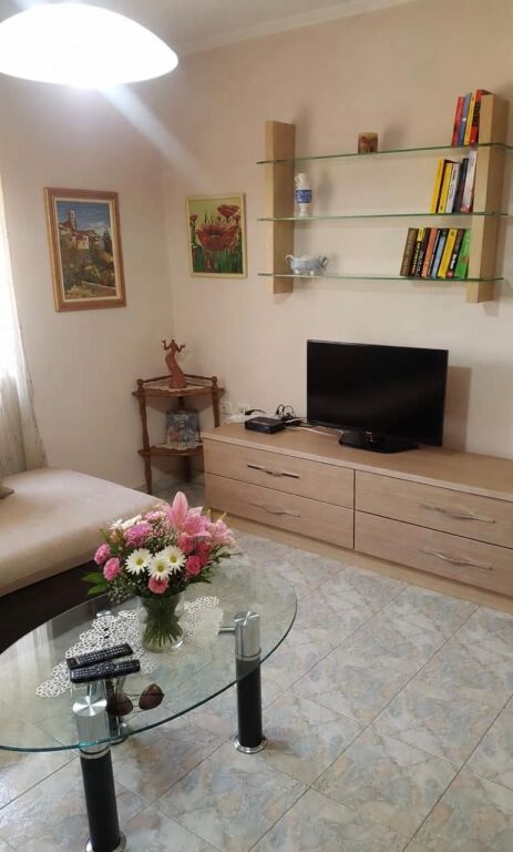 Super appartamento 1+1 in affitto via Elbasanit