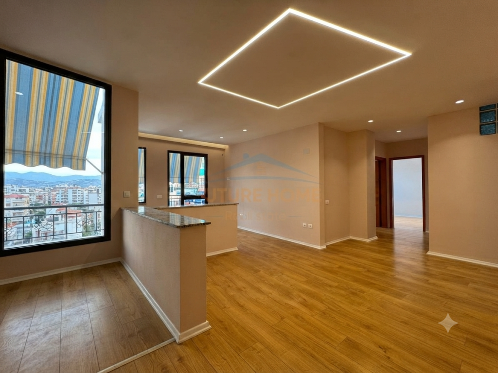 Shitet , Apartament 2+1, Ish Tregu Elektrik , Tirane .