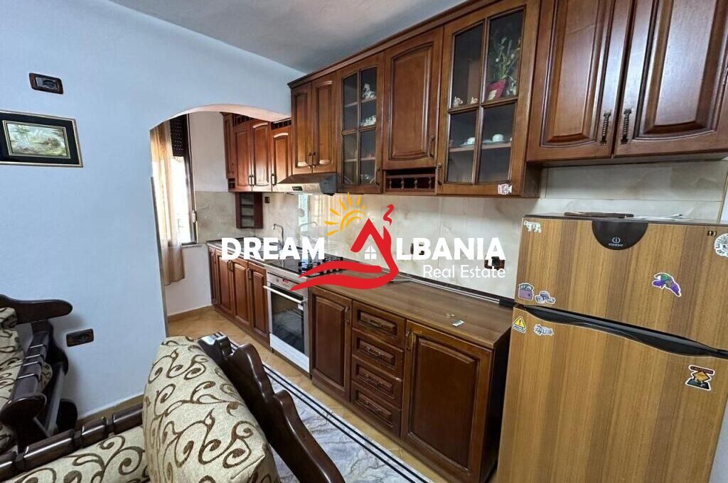 Jepet Apartament 2+1 me qera tek Pazari i Ri, prane Lincoln (ID 4229617)