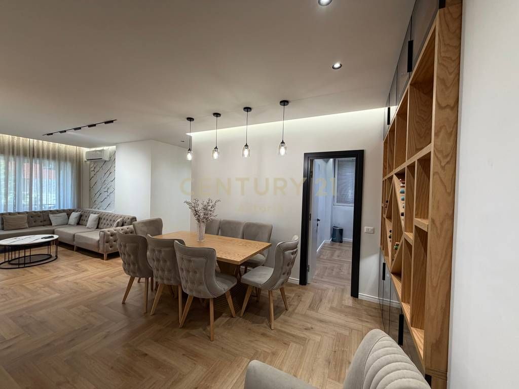 Appartamento 2+1 in Affitto – Viale Migjeni, Yzberish 600 € /Mese