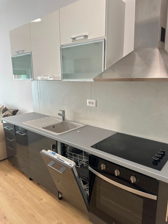 Jepet me Qera Apartament 2+1 – Rezidenca Kadiu, Ali Demi