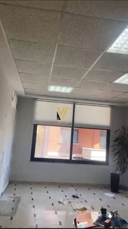 JEPET ZYRE 90 M2 ME QERA TE 21 DHJETORI 70.000 LEKE