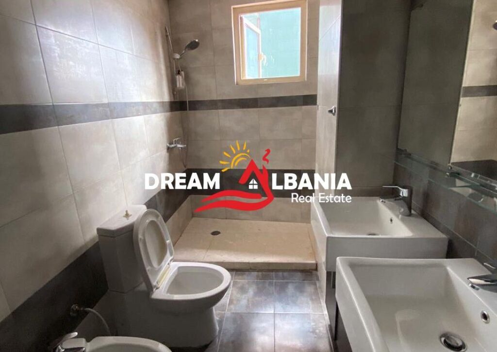 Apartamente 2+1 me qera ne rrugen e Bogdaneve prane Qendres ne Tirane (ID 4221928 )
