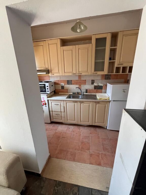 Shitet Apartament Duplex pranë Shkollës Bajram Curri