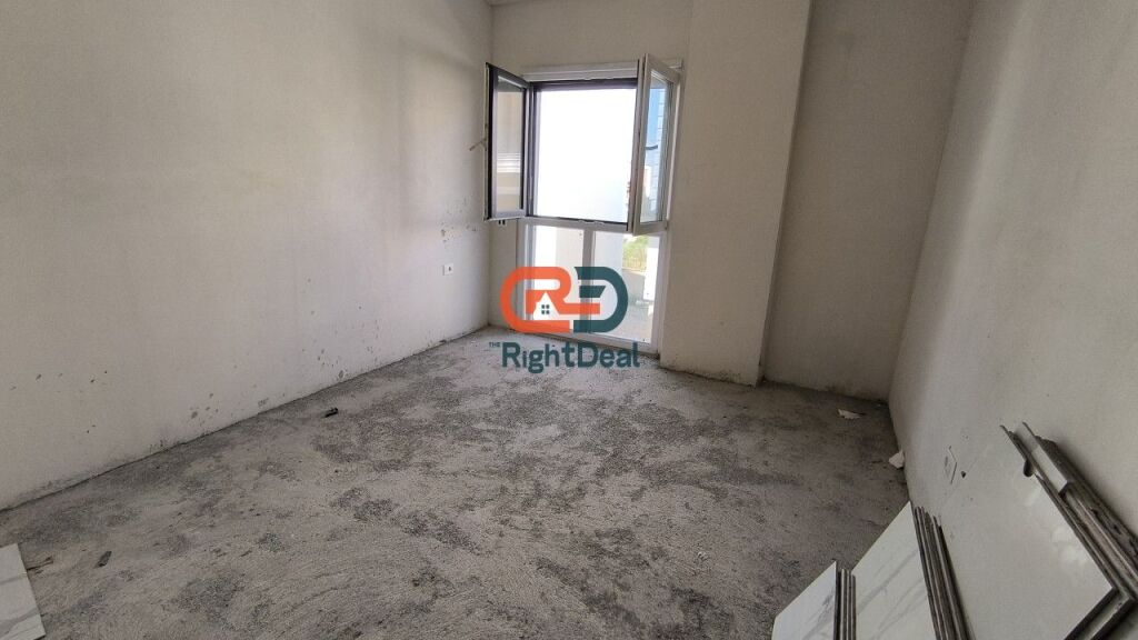 Okazion, Tek Tirana Porta E Re, Shitet Apartament 2+1+2 Me Planimetri Te Rregullt !!!