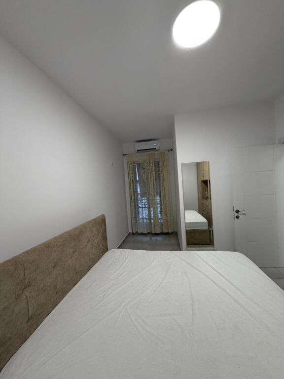 Jepet Me Qera Apartament 2+1+2 Ballkone