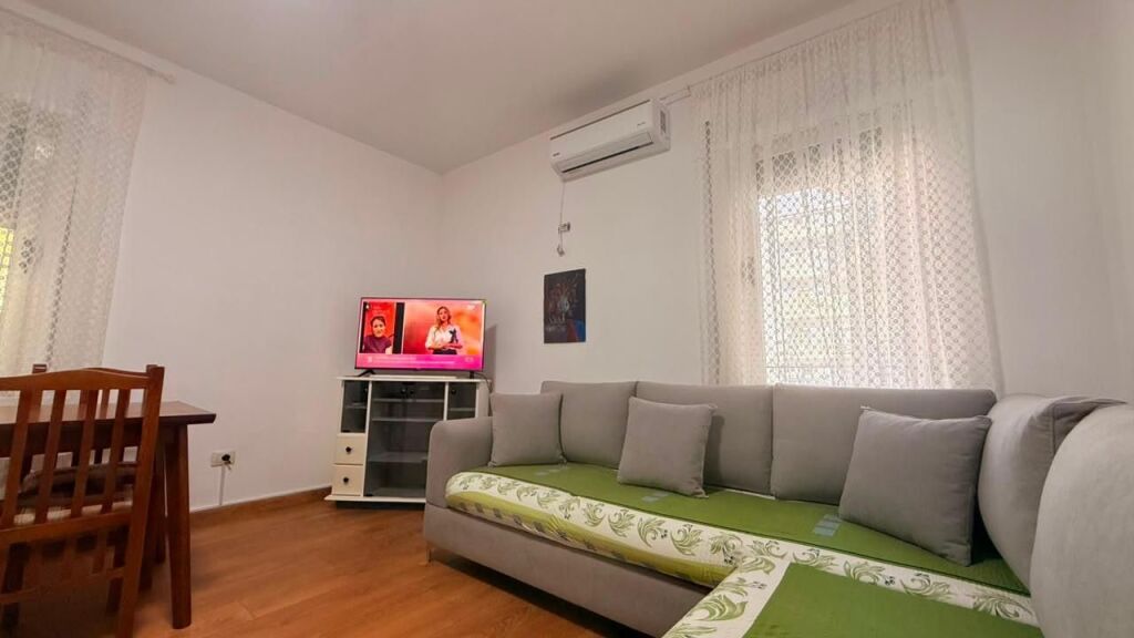1+1, dry lake by the road, 160 thousand euros