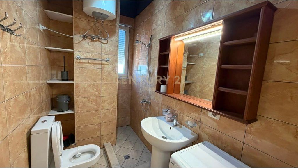 APARTAMENT 1+1 ME QIRA TE BLLOKU I AMBASADAVE