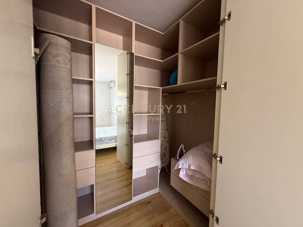 Jepet me qira apartament 1+1 në Kompleksin Halili, në Rrugën e Dibrës.