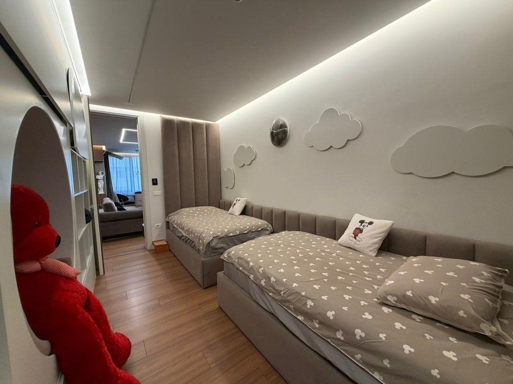 Shitet, Apartament 2+1+2, Rruga e Kavajes, Tiranë