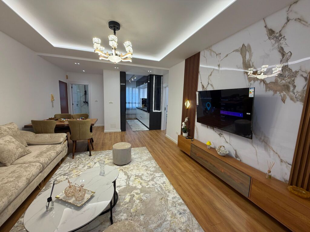 Shitet apartament 2+2+1+Bllk tek Pallati me Shigjeta