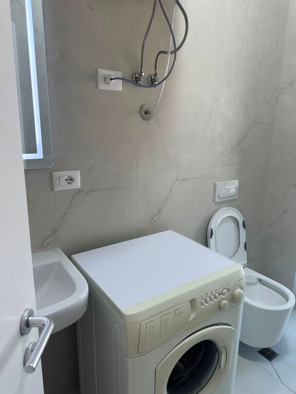 Jepet me Qera Apartament 2+1 – Rezidenca Kadiu, Ali Demi