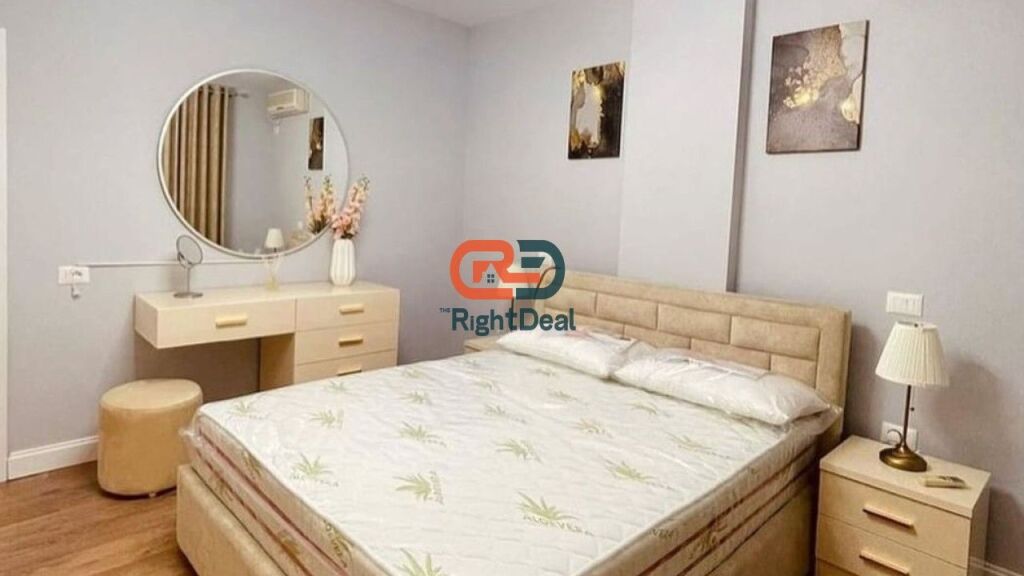 Ne Rr. Frosina Plaku, Jepet Me Qira Super Apartament 2+1, Prane Kompleksit Kontakt !!!