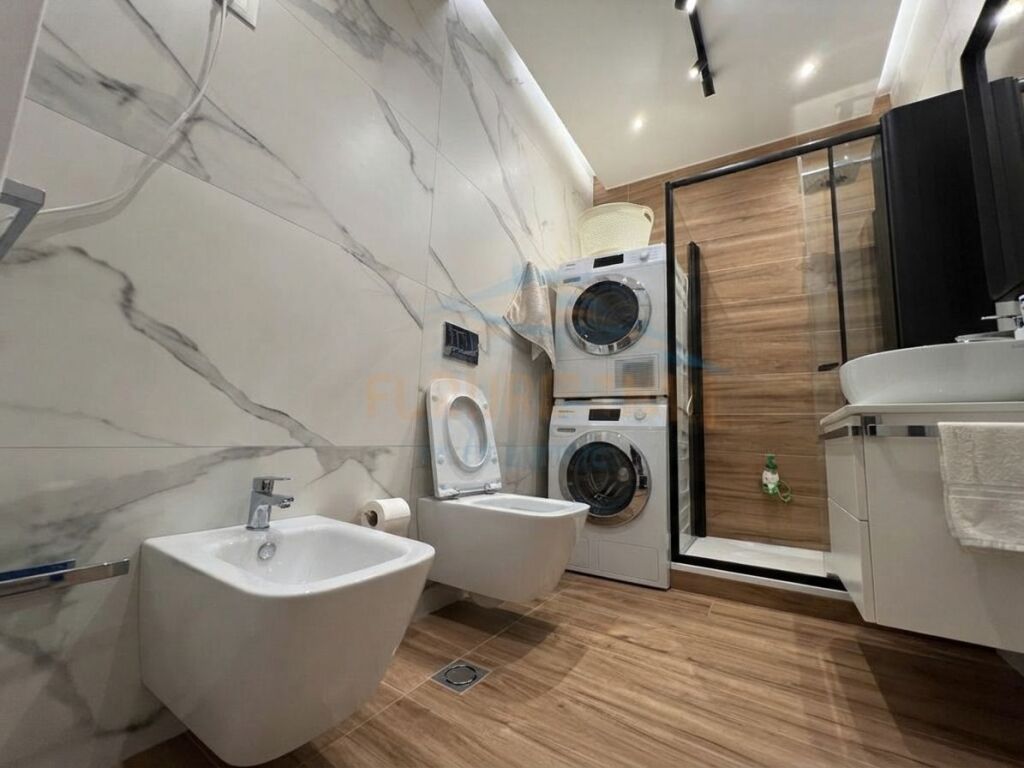 For sale, Apartment 3+1+2, Dry Lake, Tirana.