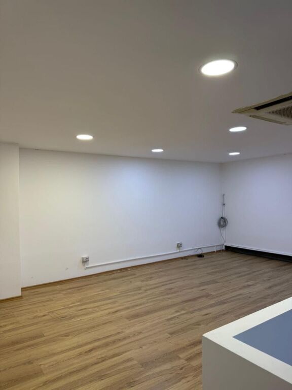 Duplex for rent for business premises on Barrikadave Street 3 minutes from the center